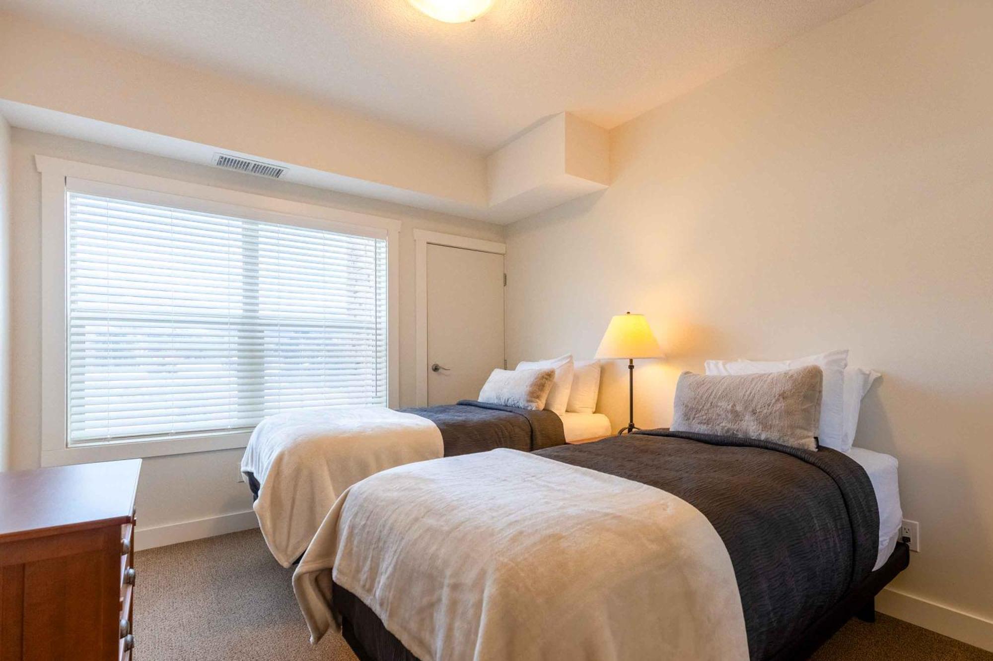 Silver Rock Condominiums By Fernie Central Reservations Экстерьер фото