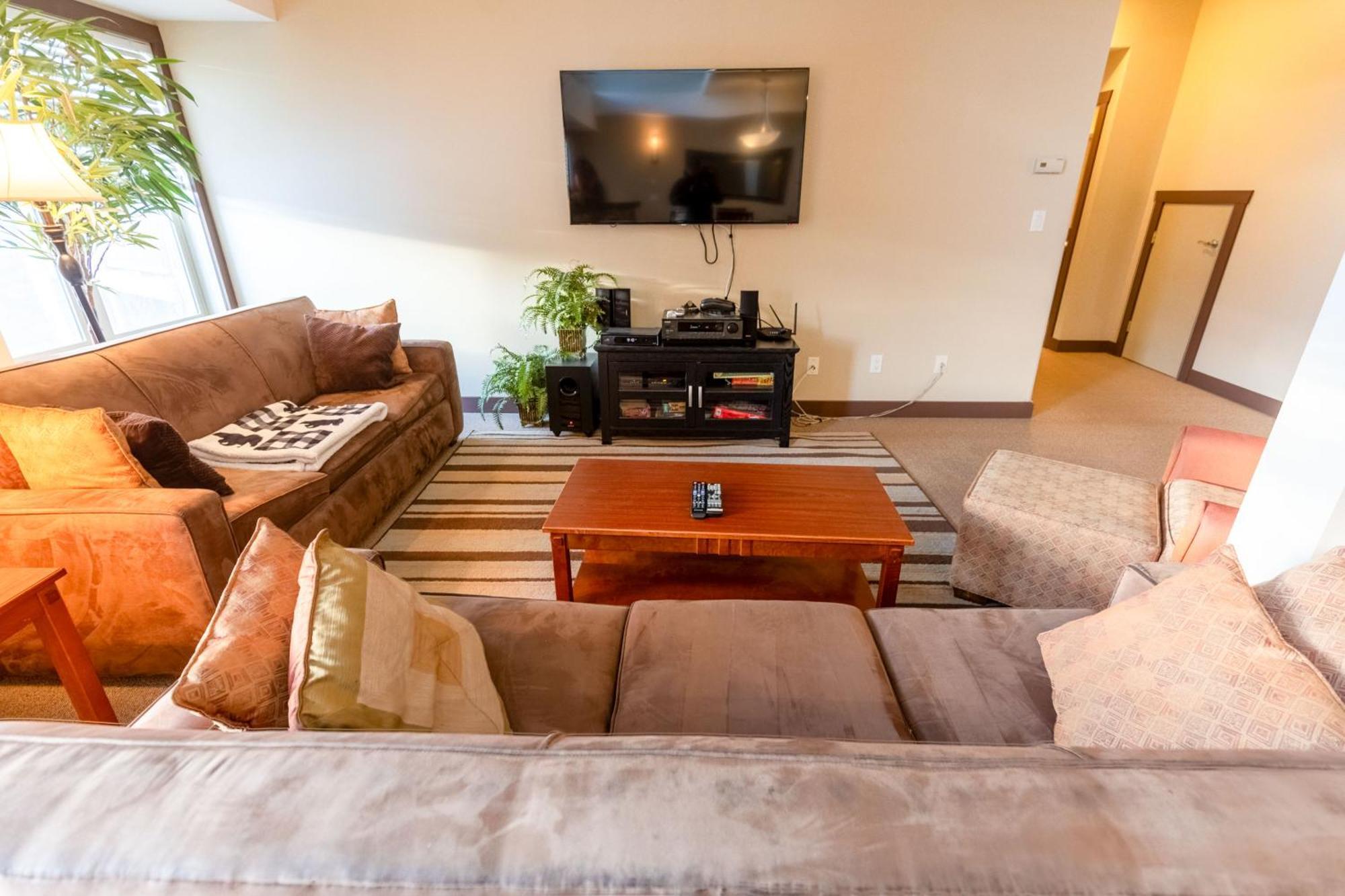 Silver Rock Condominiums By Fernie Central Reservations Экстерьер фото