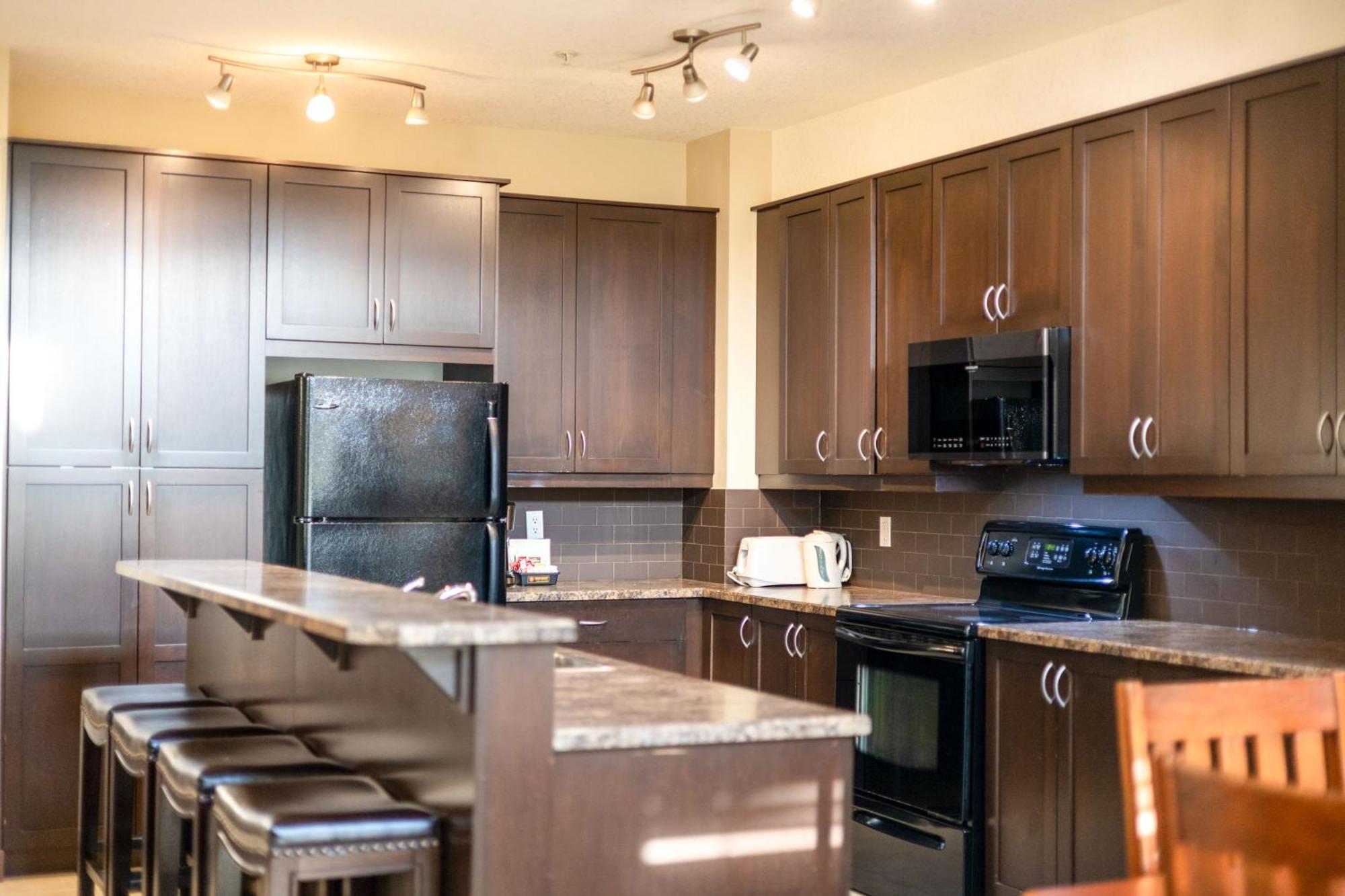Silver Rock Condominiums By Fernie Central Reservations Экстерьер фото